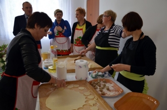 Z rodziną i plecakiem na spotkanie z tradycją - Zielone Świątki w gminie Łopiennik Górny - 24.05.2015 r